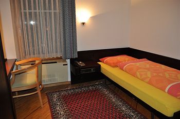 Фото Hotel Schweizerhof Wetzikon GmbH