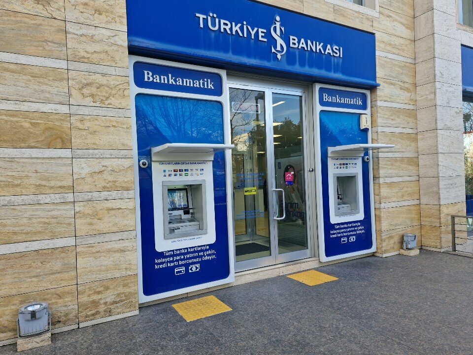 ATM Turkiye Is Bankasi Bankamatik, Istanbul, photo