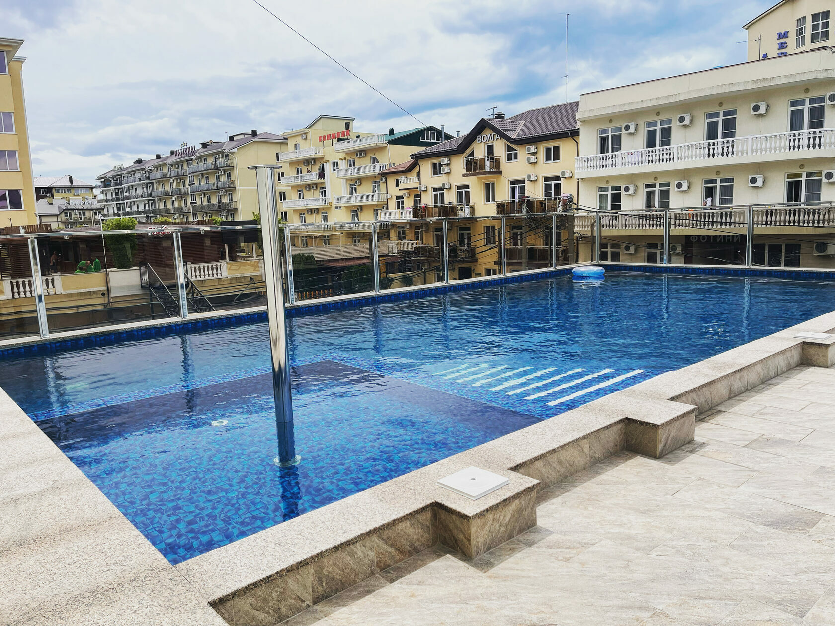 Фото отеля 2