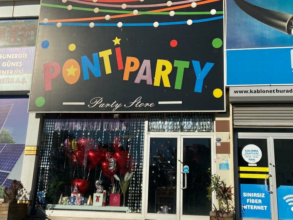 Goods for holiday Ponti Party, Gaziantep, photo