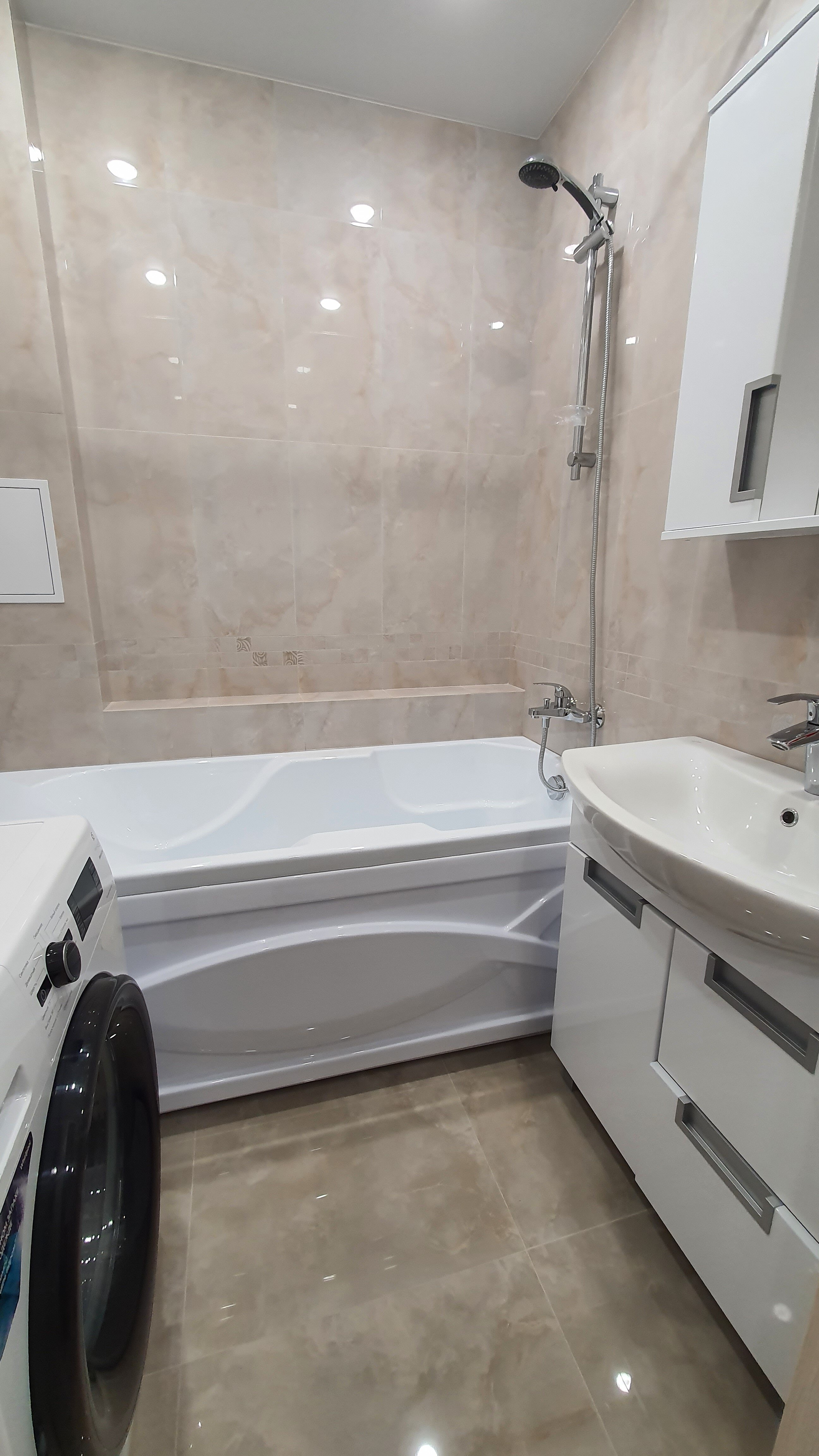 Фото Видовые апартаменты с парковкой около набережной и аквапарка Ривьера