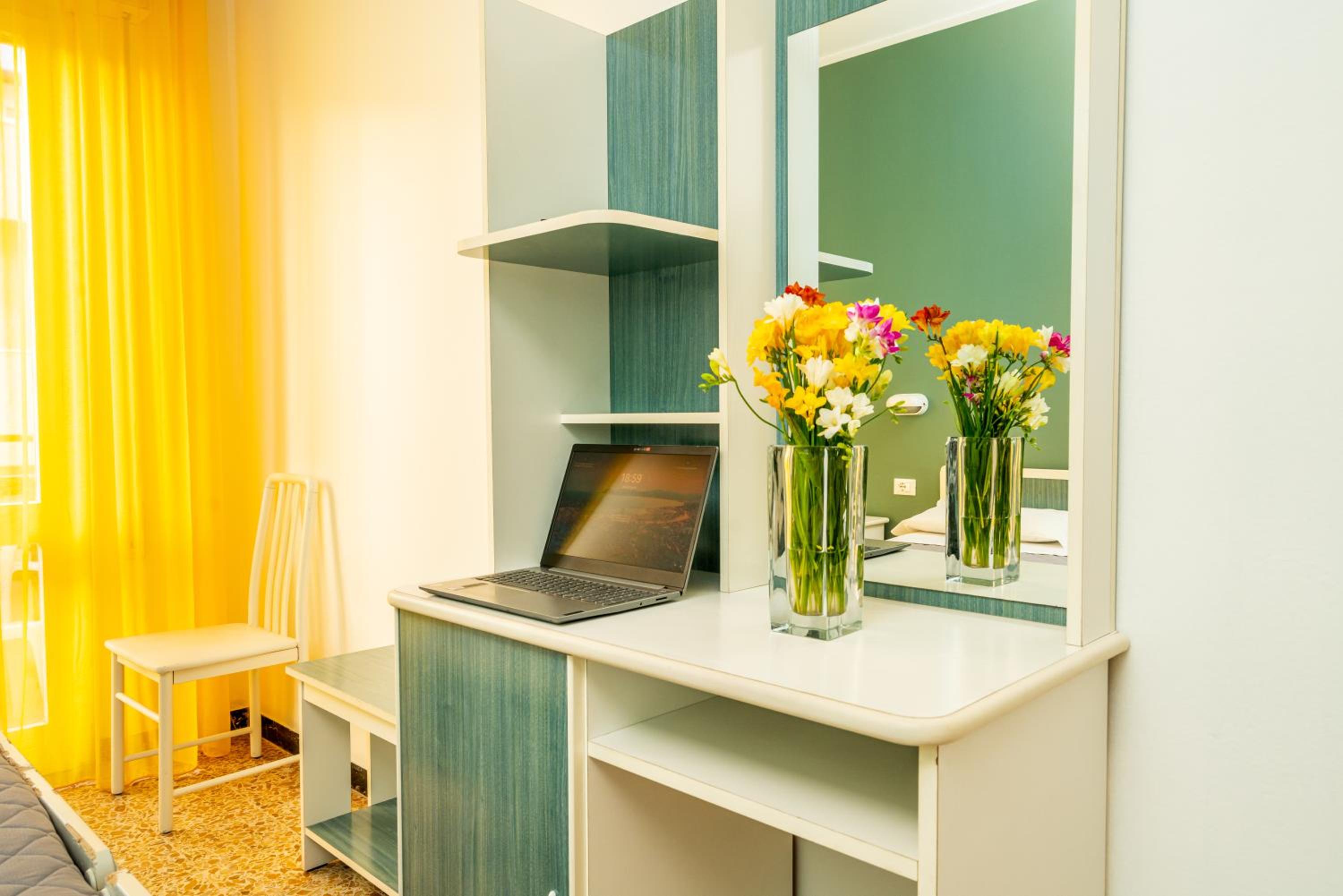 Фото Hotel Viscount