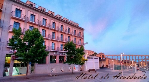 Гостиница Hotel Ele Acueducto в Сеговии