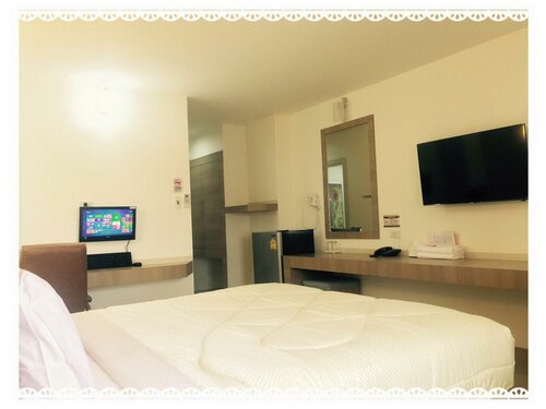 Гостиница P. A. Thani Hotel в Накхонсаване