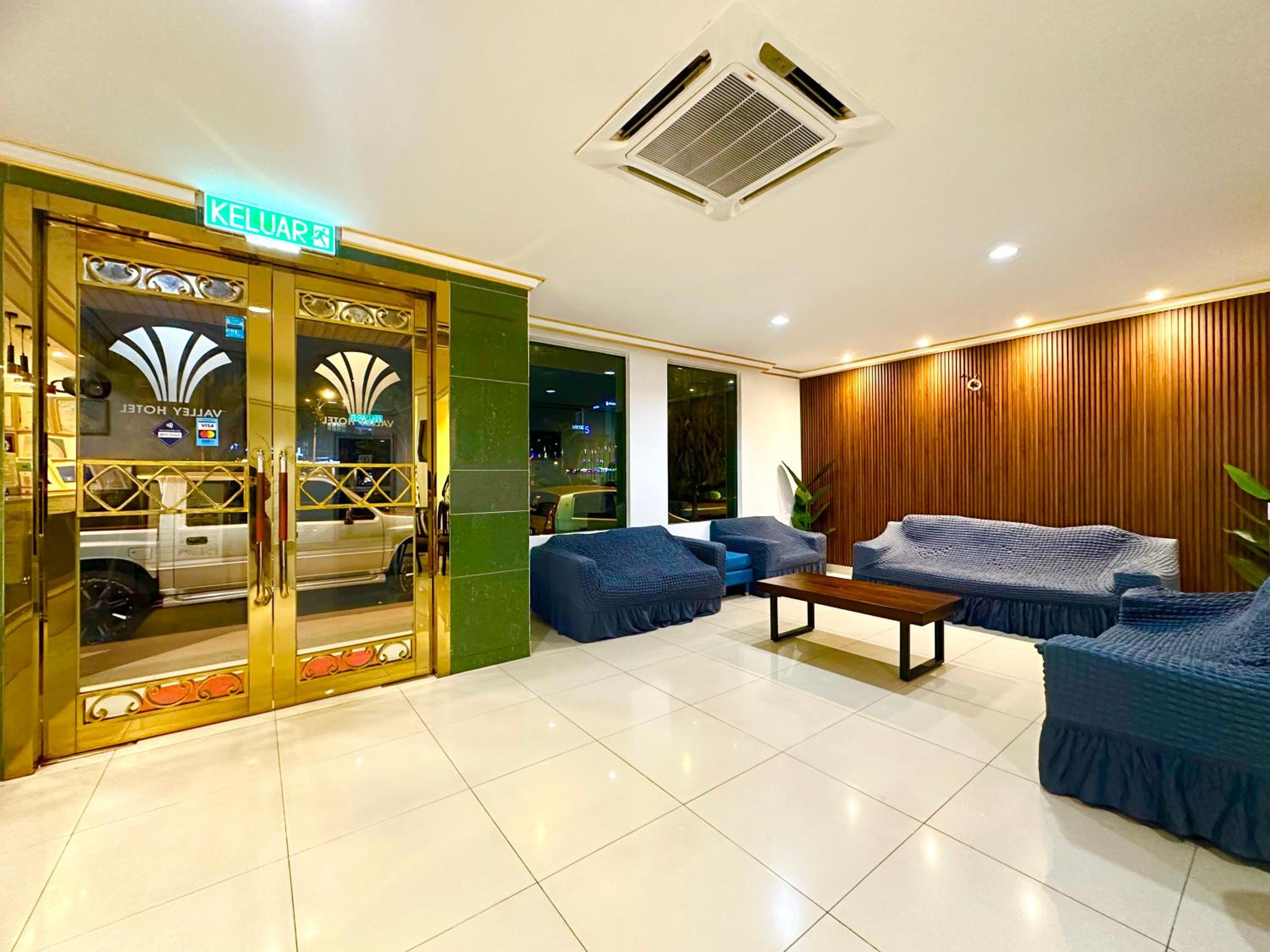 Фото Valley Hotel