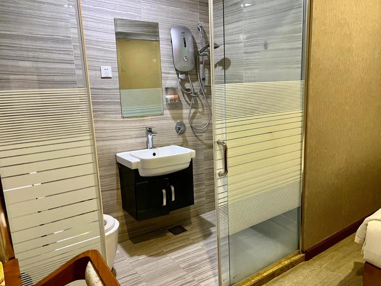 Фото Fan Holiday Hotel by Glex