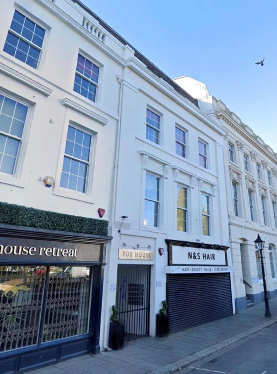 Фото Fox House, Studio Apartments