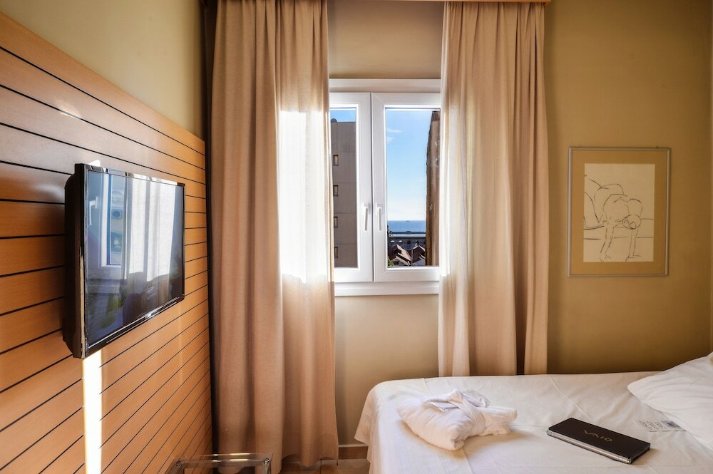 Фото Astoria Hotel