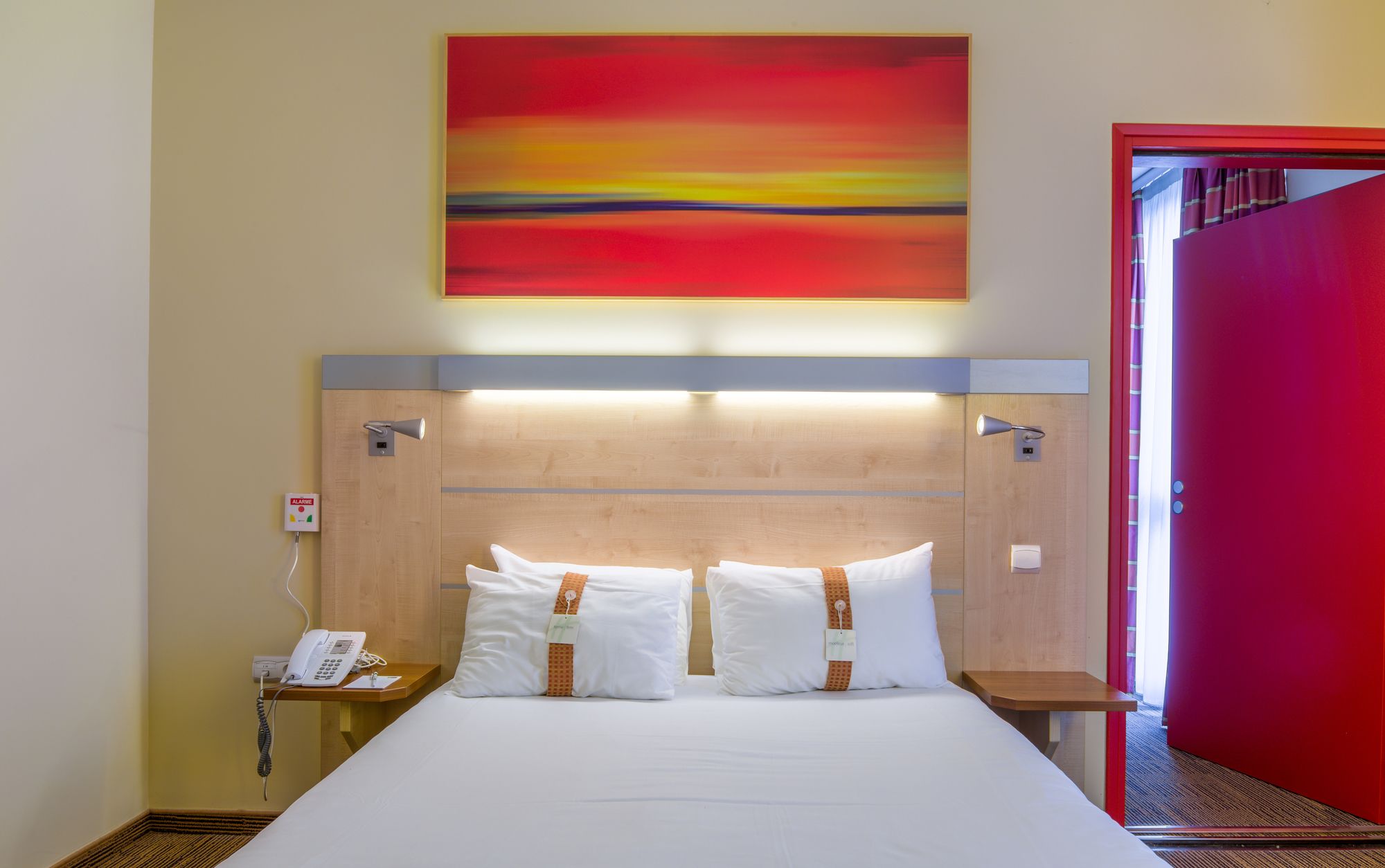 Фото Holiday Inn Express Saint-Nazaire