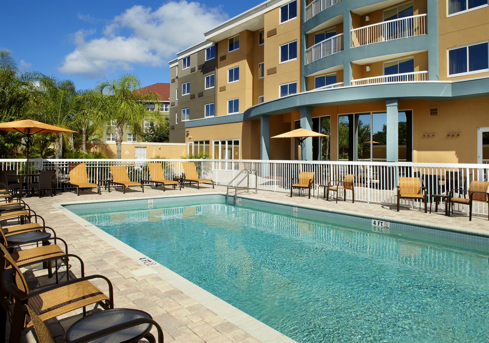 Фото Courtyard by Marriott Tampa Oldsmar