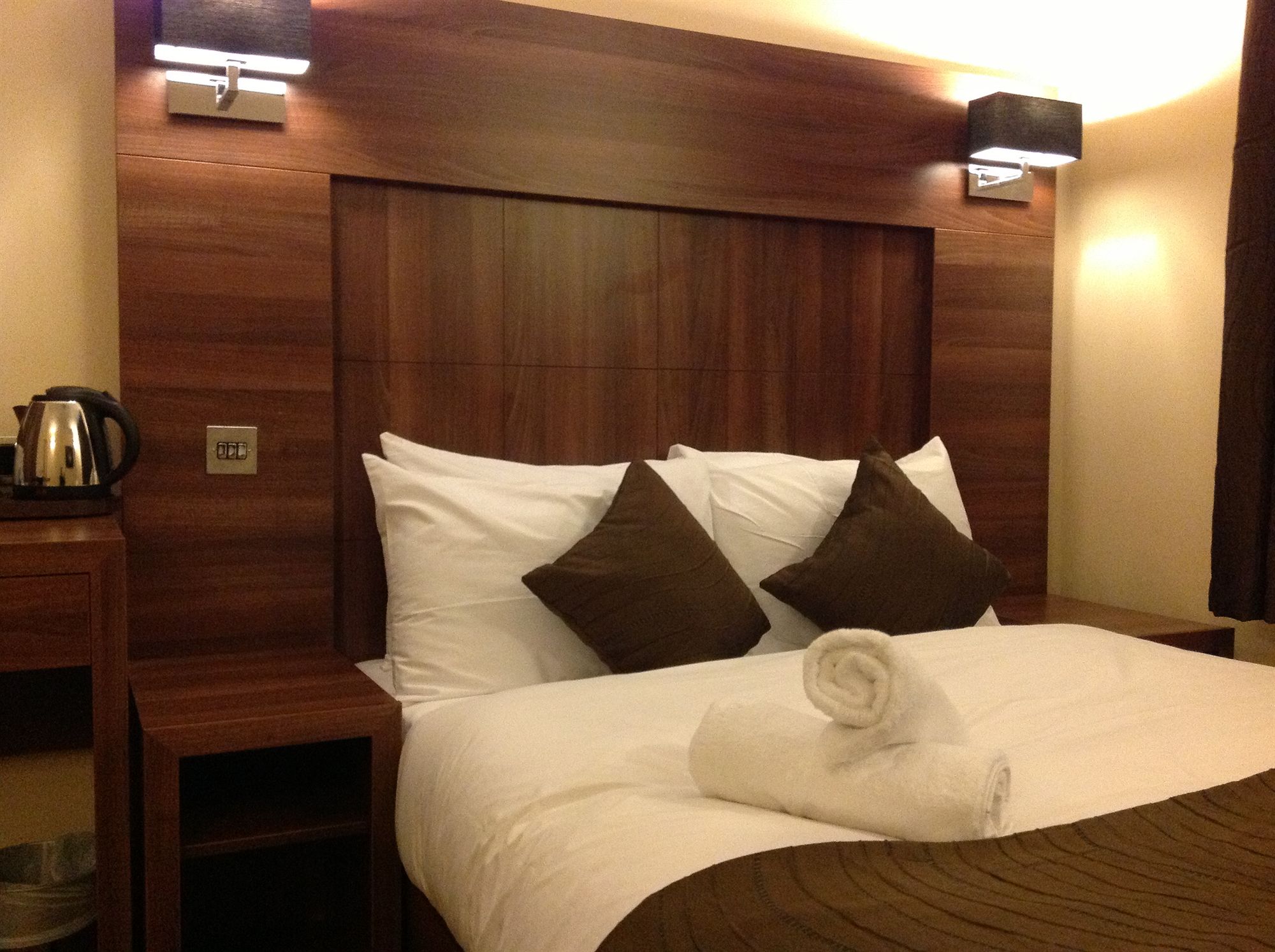 Фото Prince Regent Hotel Excel London