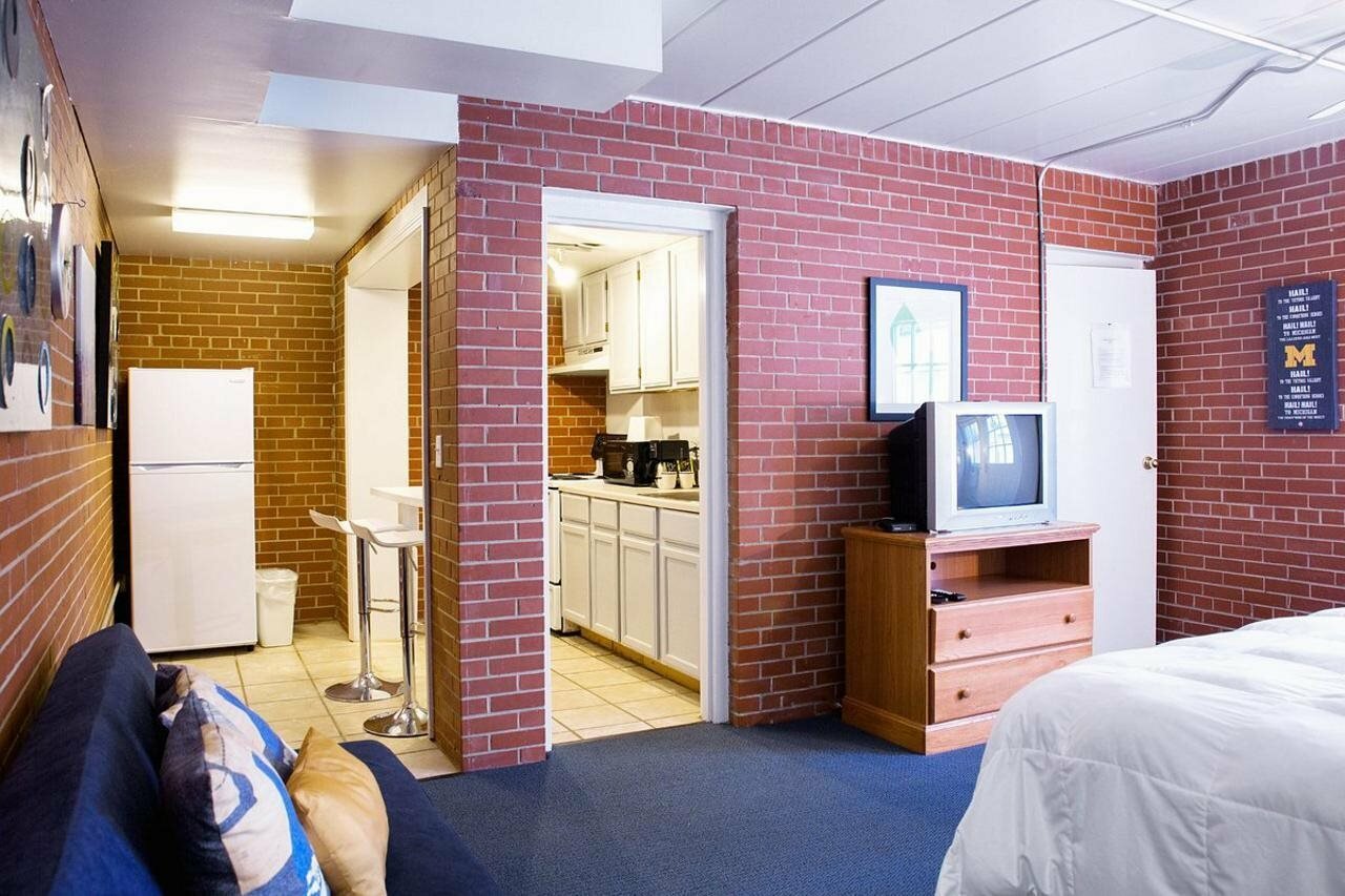 Фото The University Inn Ann Arbor