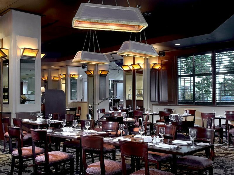 Фото Sheraton Gateway Hotel In Toronto International Airport