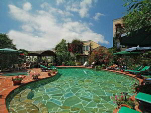 Гостиница El Vino Hotel & Suites 