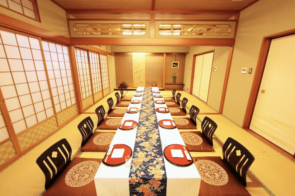 Фото Hotel Monarque Tottori