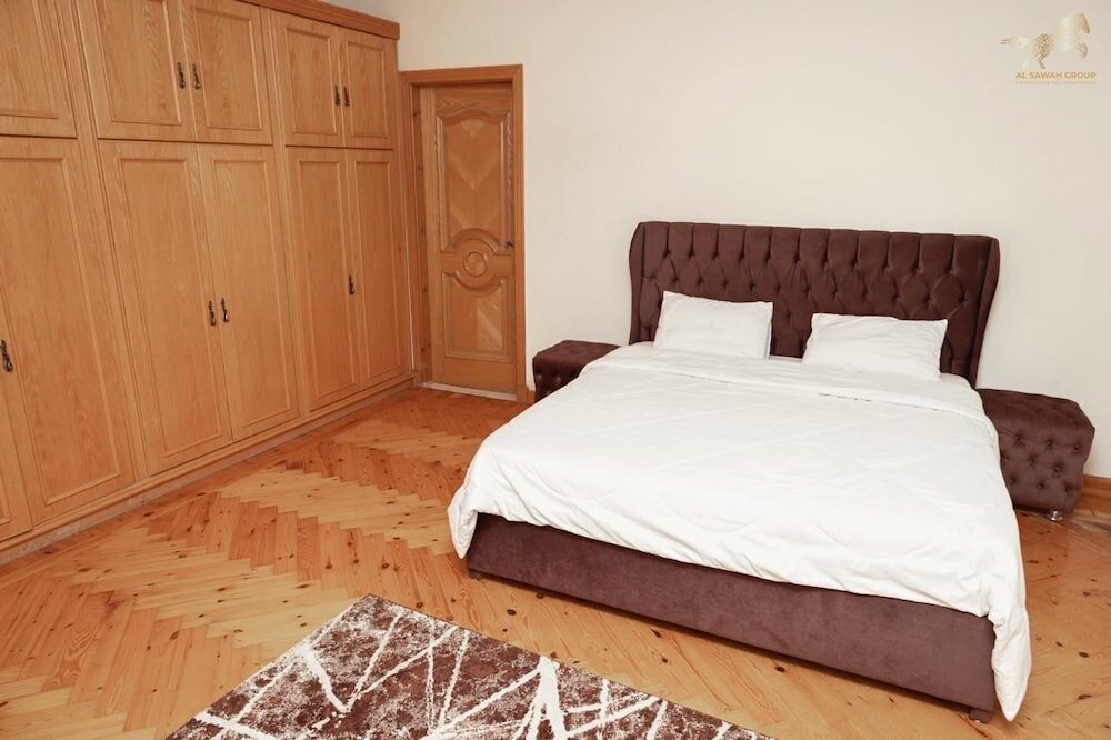 Фото Villa In Deplomaseen District