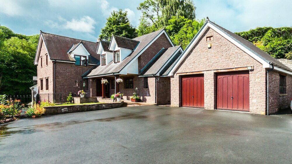 Hotel Mill Lodge Brecon Beacons, Wales, photo