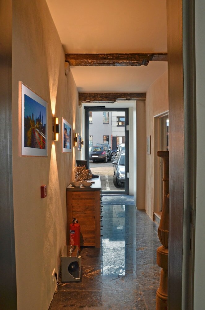 Фото The House of Edward