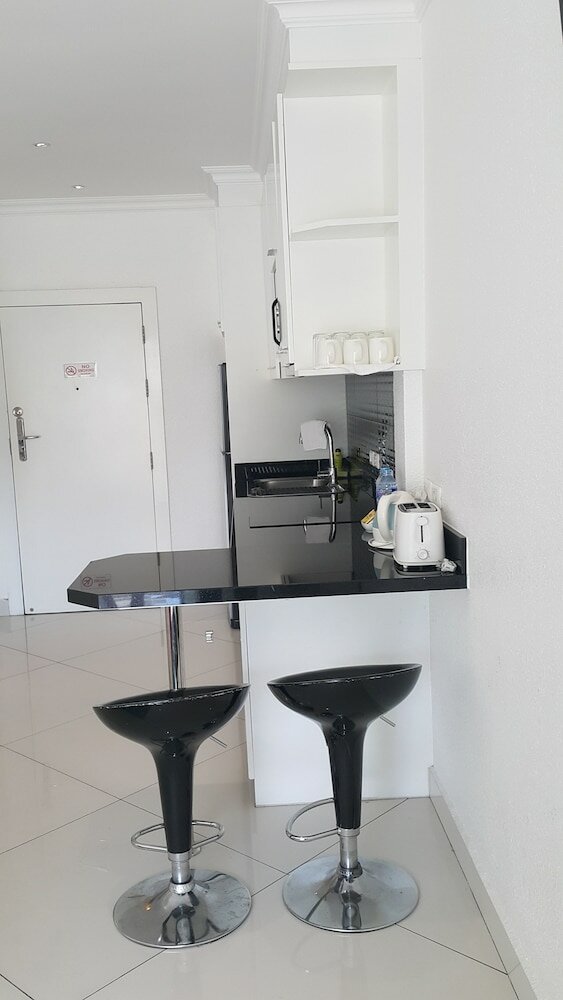 Фото Vtsix Condo Rentals at View Talay 6 Pattaya