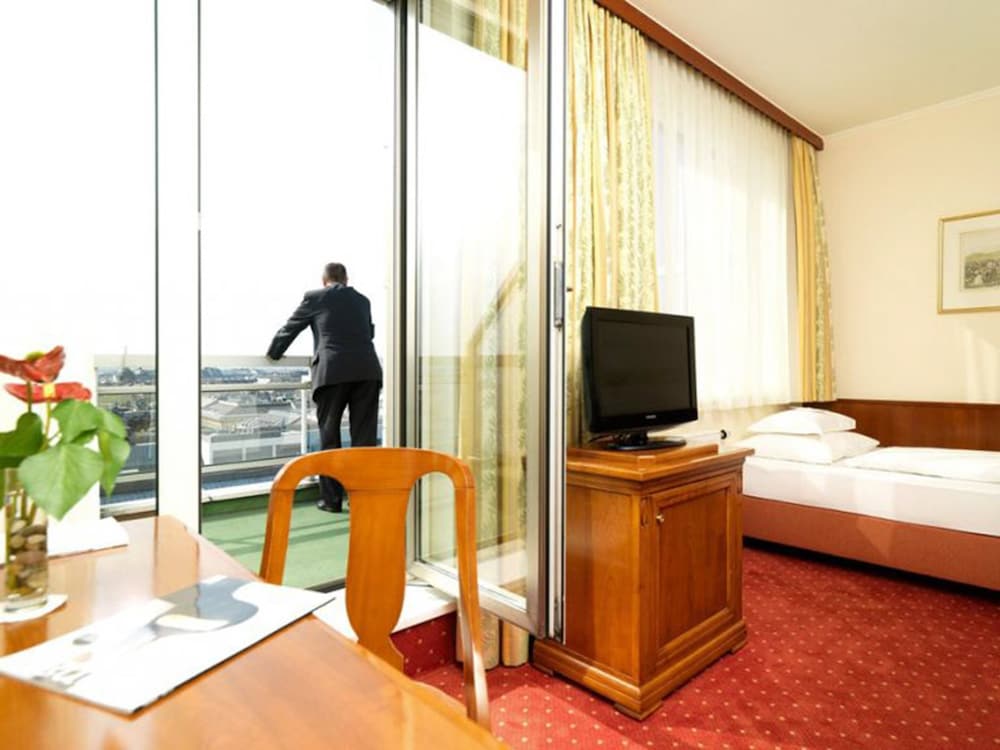 Фото Hotel Am Parkring