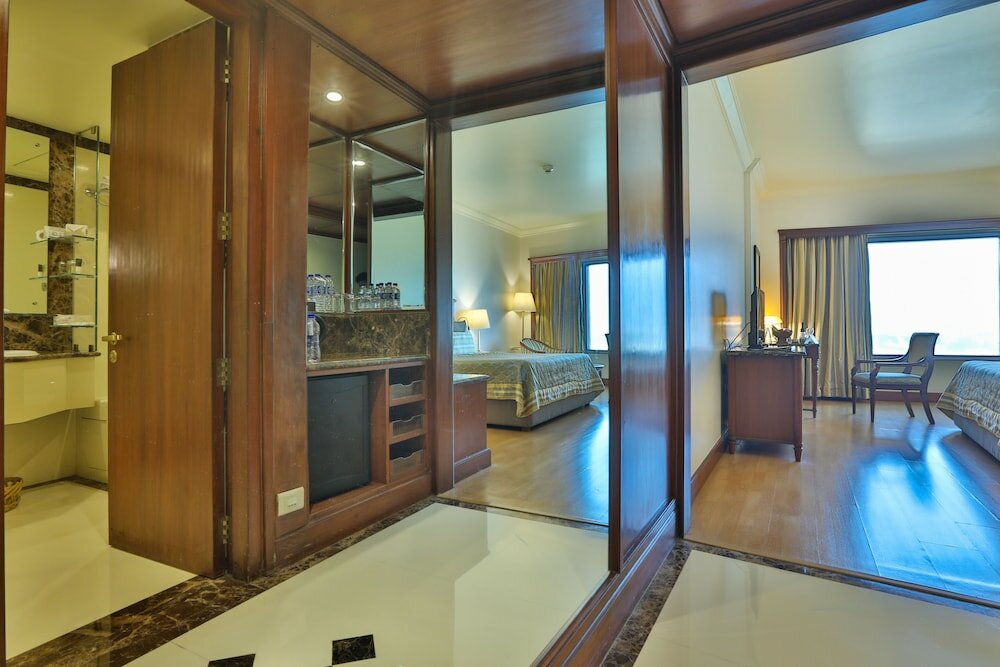 Фото The Orchid Hotel Mumbai Vile Parle