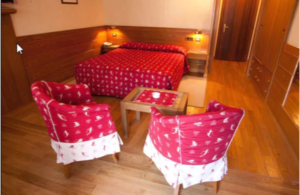 Фото Hotel Pavillon