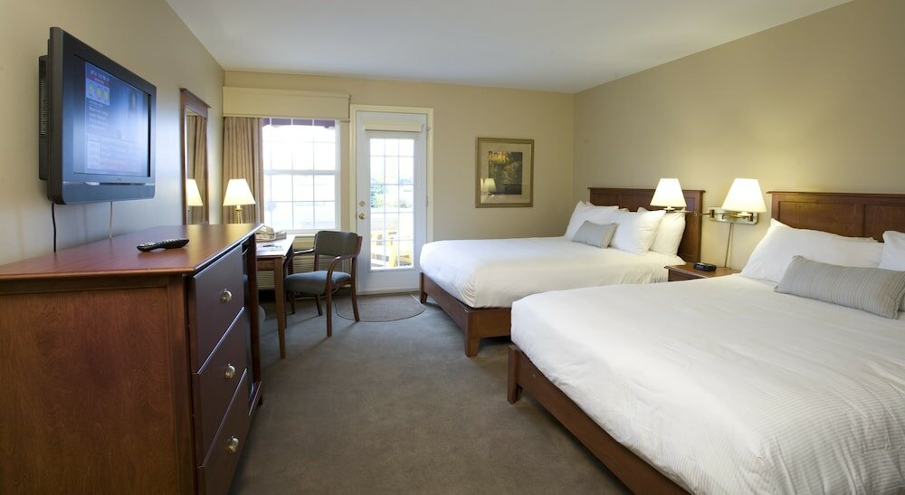 Фото Amsterdam Inn & Suites Moncton