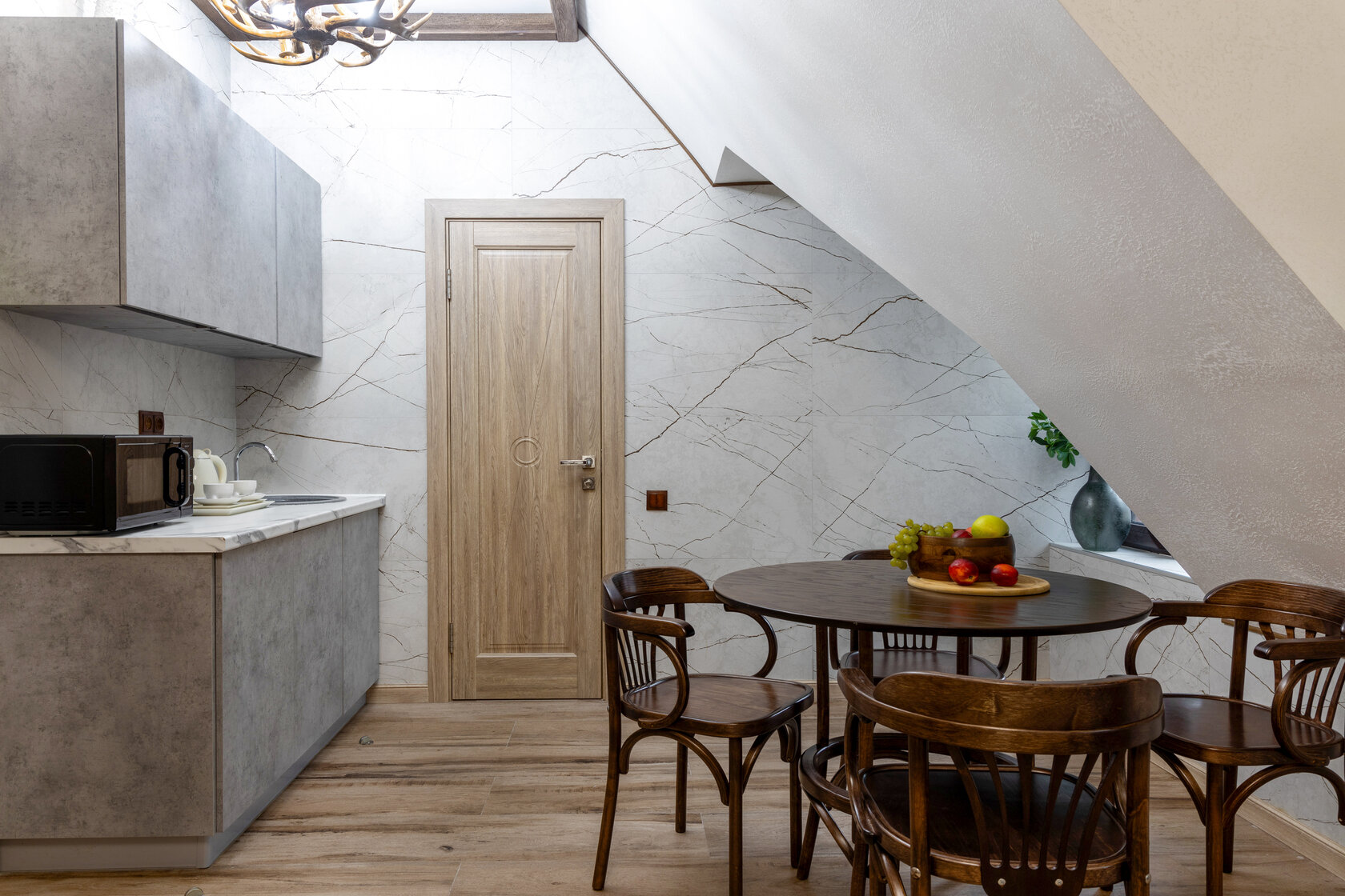 Фото Red Wood by Provence