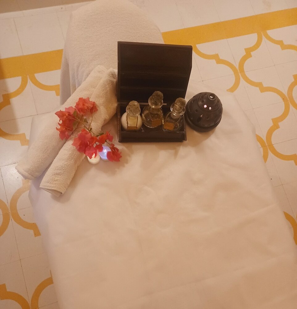 Фото Hotel Dev Vilas