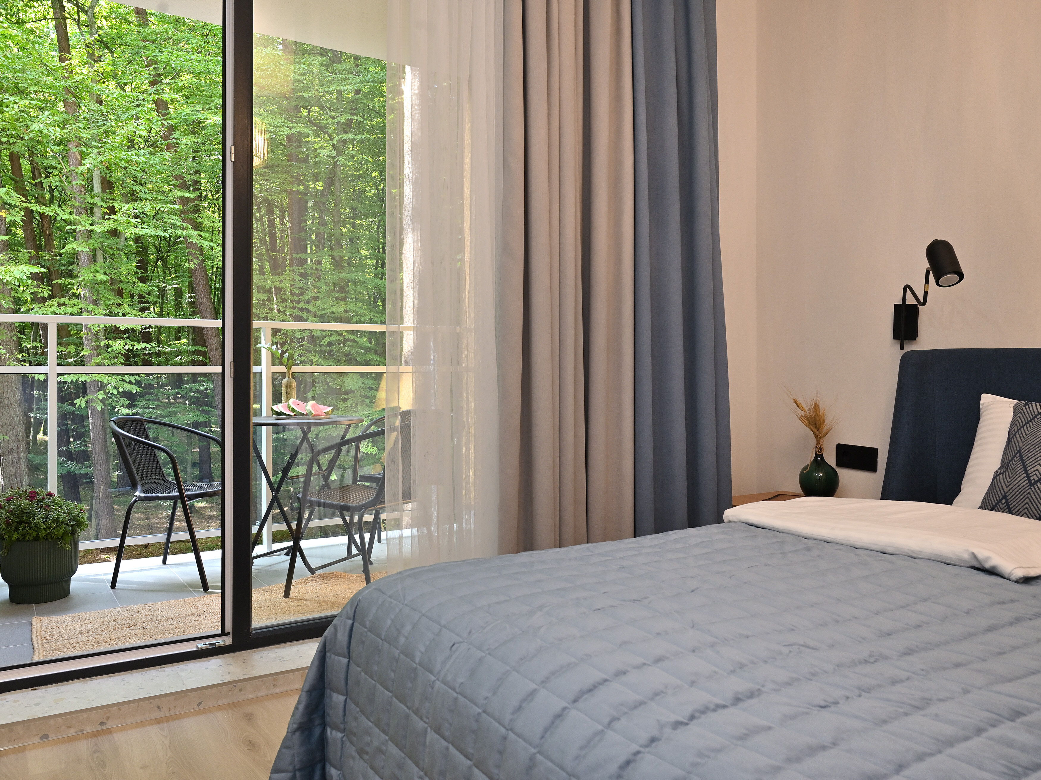 Фото С окнами на сосновый лес!