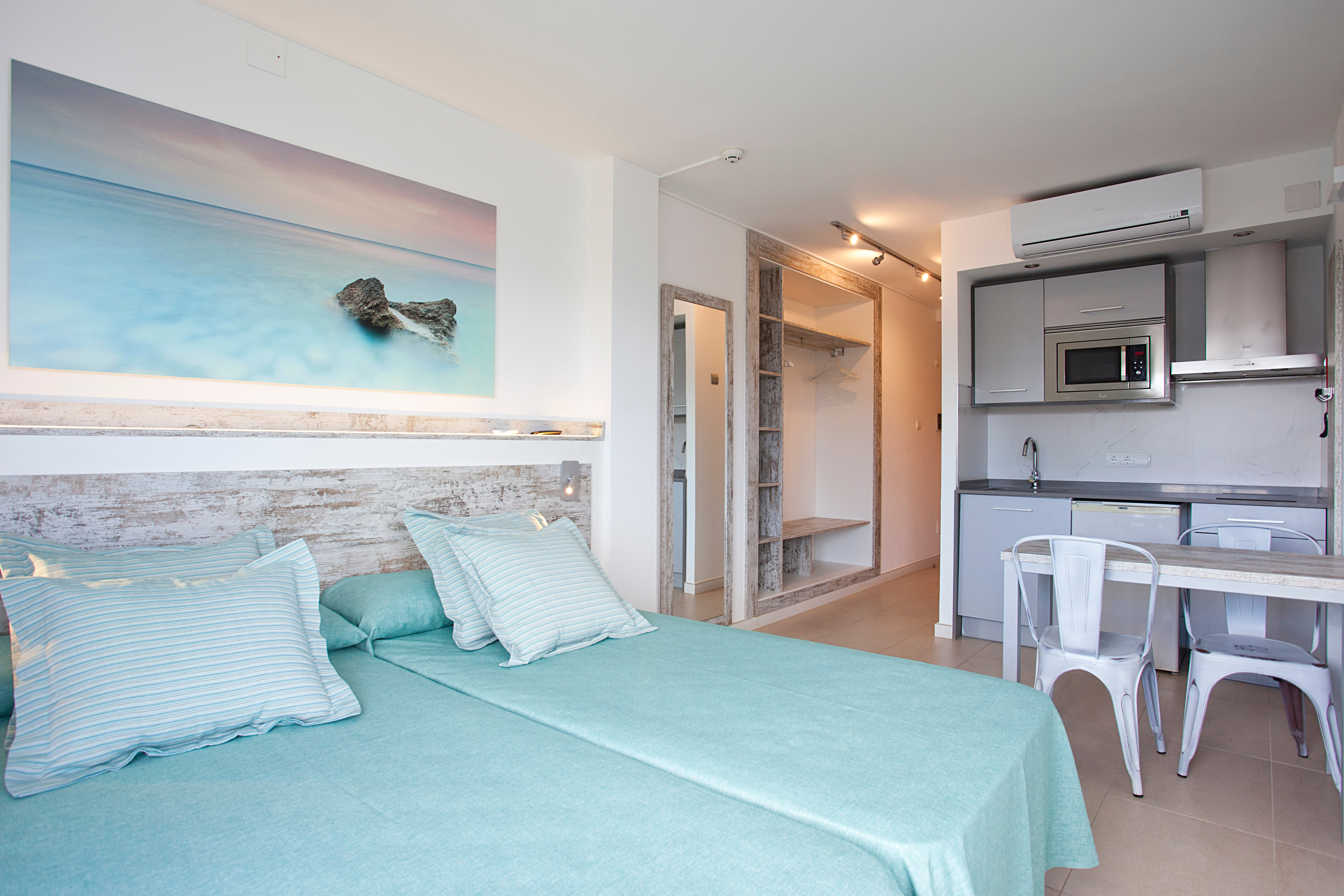 Фото Playa Bella Beach Apartments