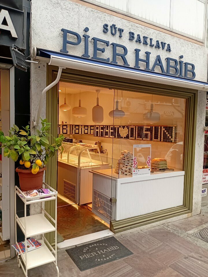 Confectionary Pier Habib, Istanbul, photo