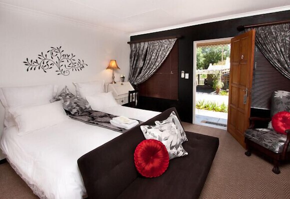 Фото Cunningham Cottage Guest House