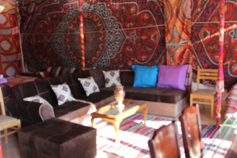 Фото Pyramids Overlook Inn