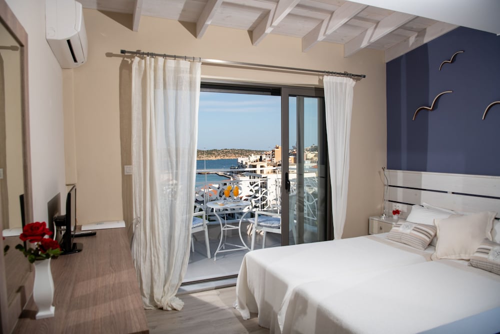 Фото Emerald Lake Studios