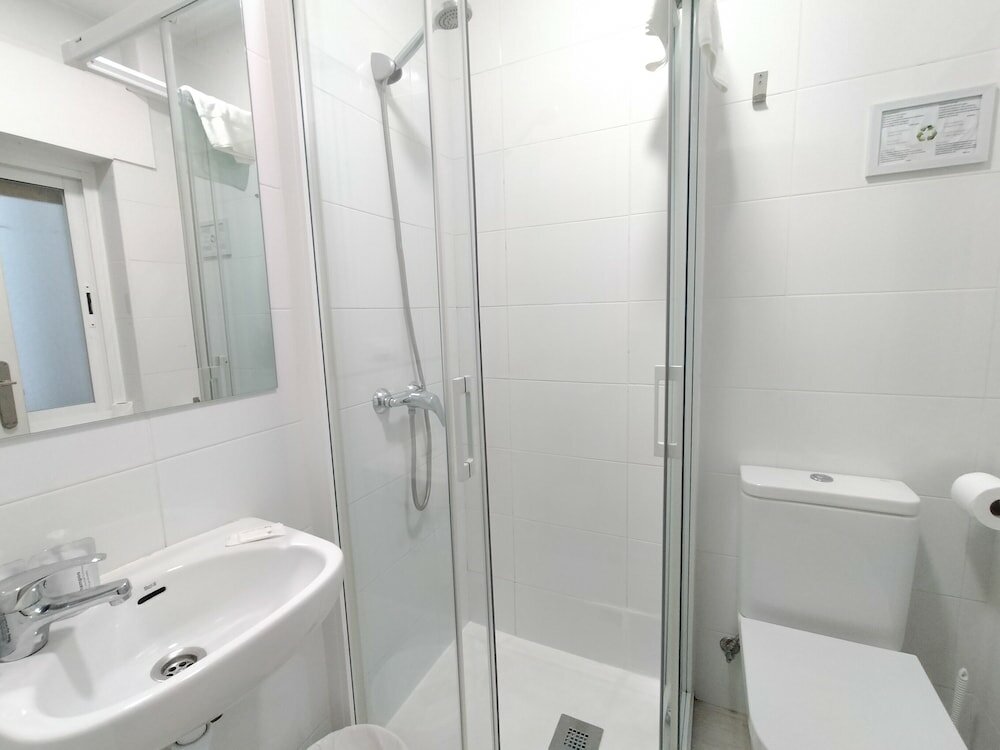 Фото Hostal Albero by gaiarooms