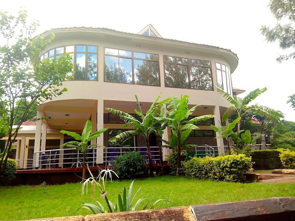 Фото Green Hills Lodge