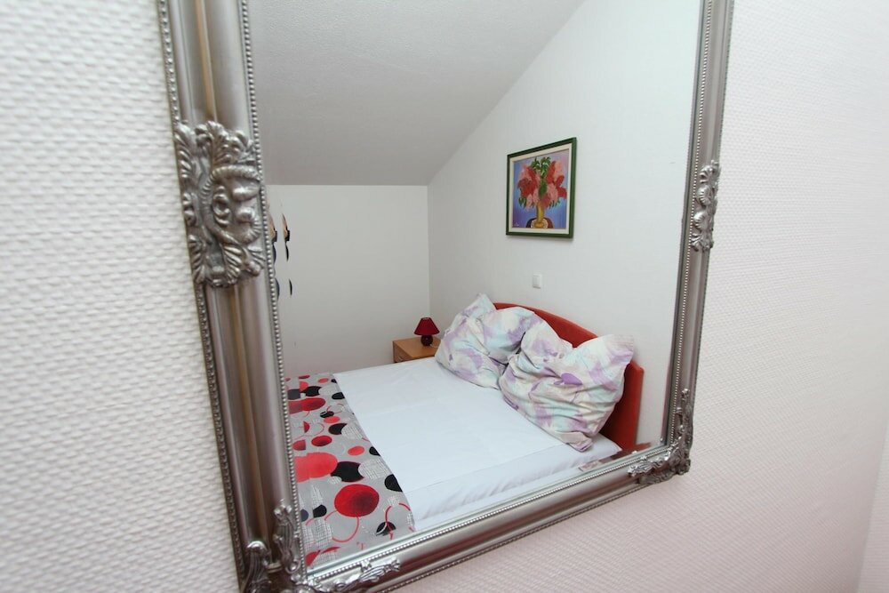 Фото Rooms and apartments Sally