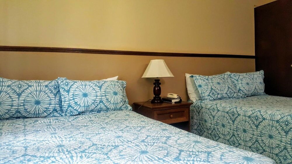 Фото The Mandeville Hotel