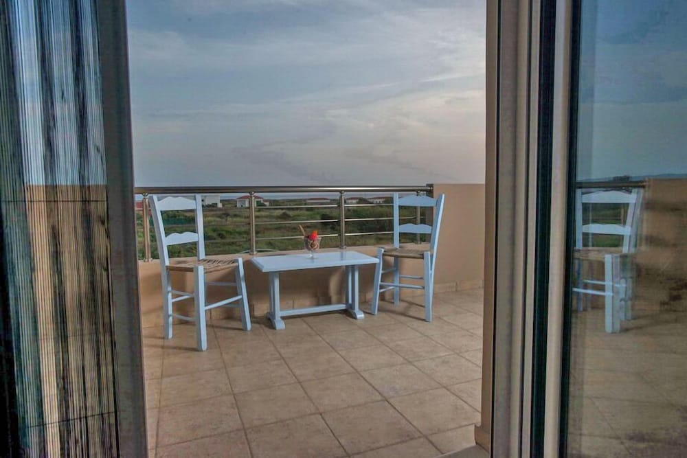 Фото Elpidis Villa