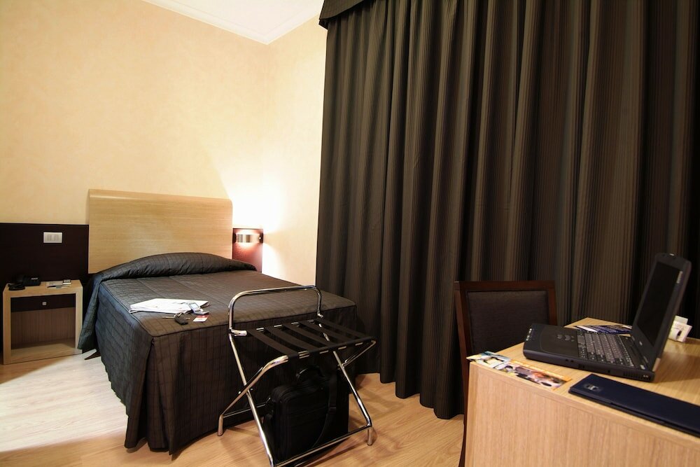 Фото EH Suites Rome Airport