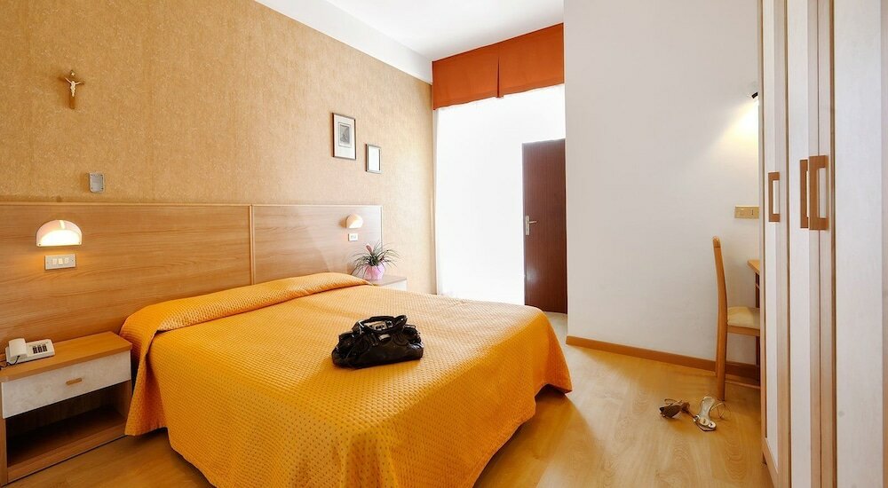Фото Hotel Mirabel