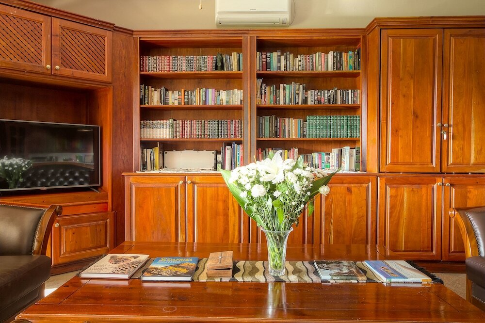 Фото Leopardsong Manor