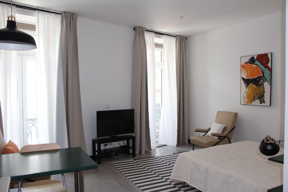 Фото DoBairro Suites at Bairro Alto