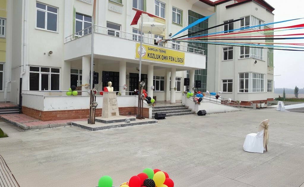 Lyceum Kozluk Omv Science High School, Terme, photo