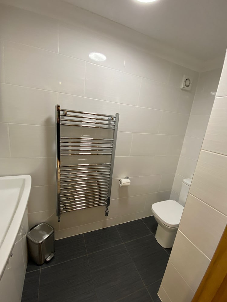 Фото The Waverley Inn Holiday Homes