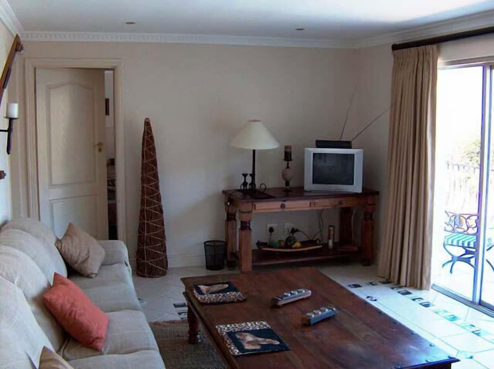 Фото Amakhaya Lodge