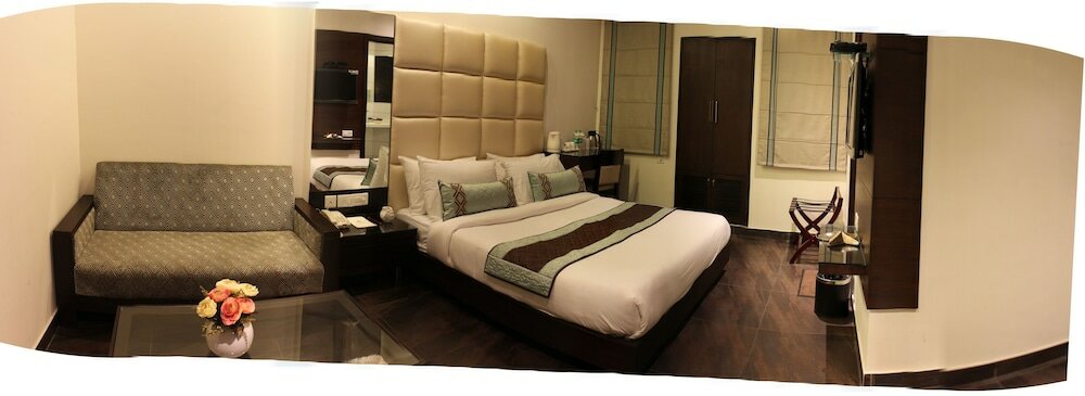 Фото Hotel Amrapali Grand