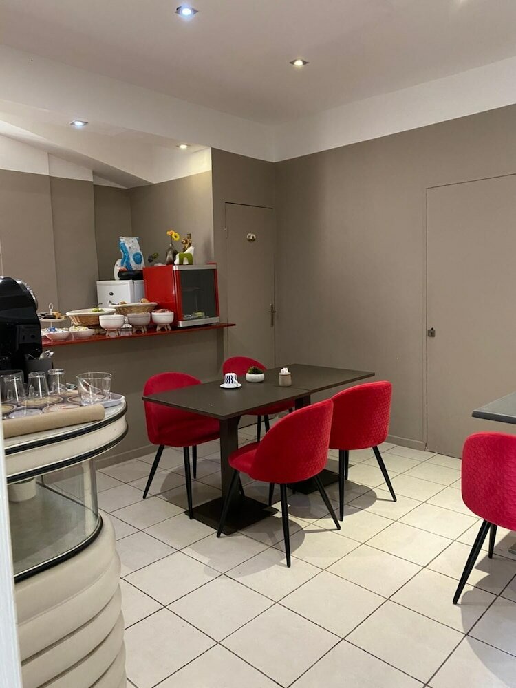 Фото Kyriad Direct Beziers Centre