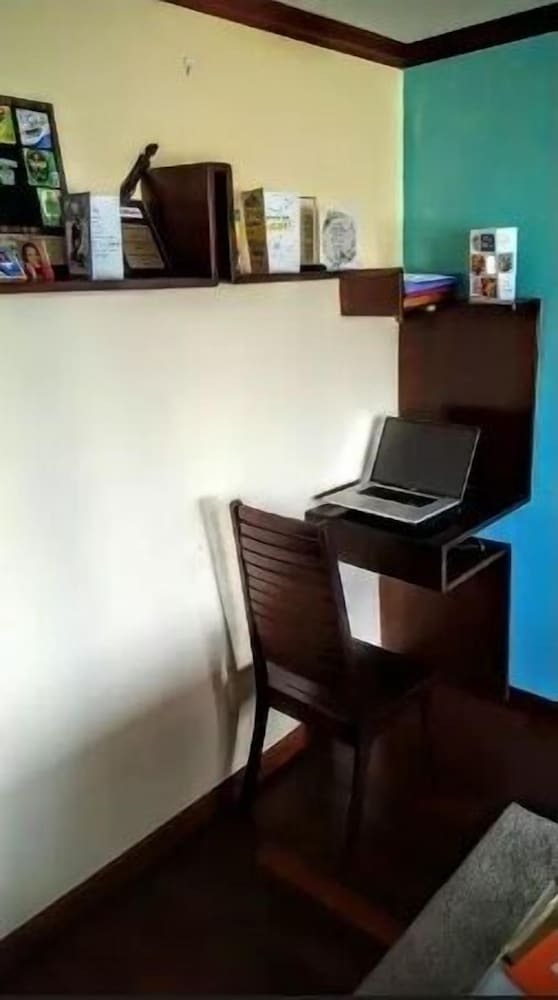 Фото New Kingston Guest Apartment V